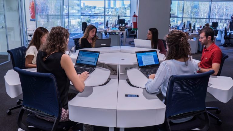 The Collaborative Smartdesk